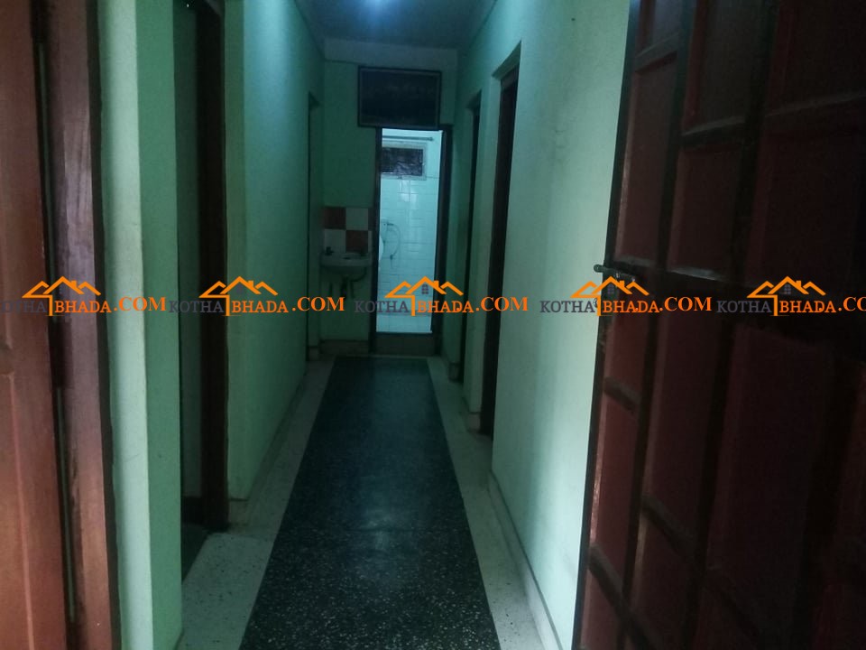 Affordable 5 rooms family flat with  dining room for rent in Maitidevi Mandir, ktm